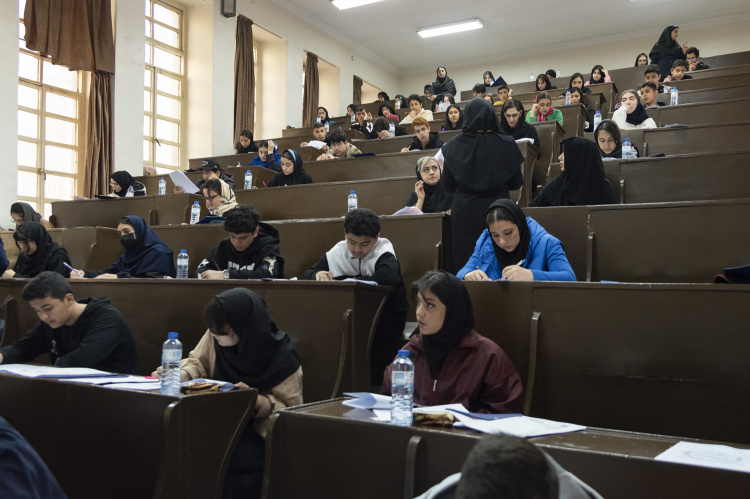 600  نفر در اولین دوره مسابقه زبان انگلیسی «لینگوکاپ» شرکت کردند